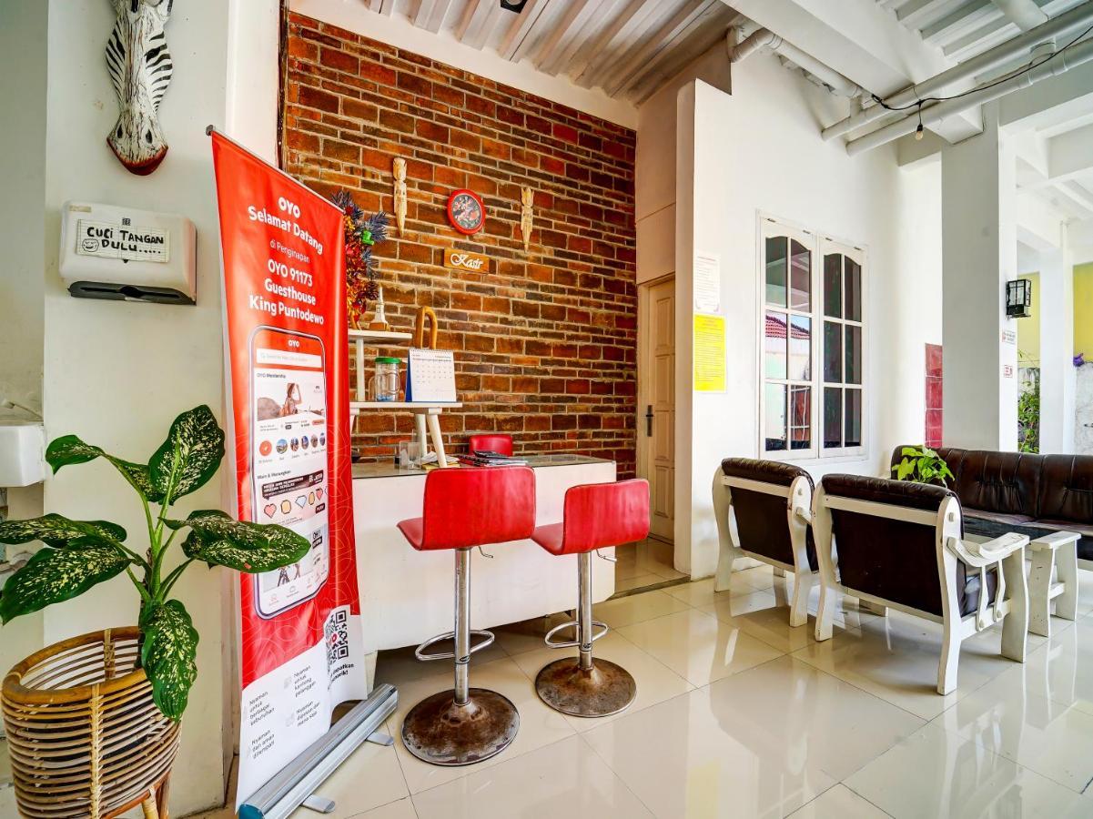 Super Oyo 91173 Guesthouse King Puntodewo Pakualaman Bagian luar foto