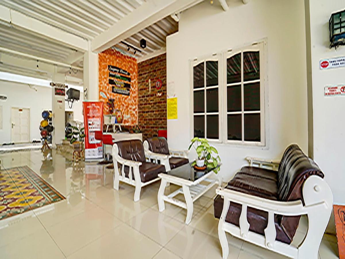 Super Oyo 91173 Guesthouse King Puntodewo Pakualaman Bagian luar foto