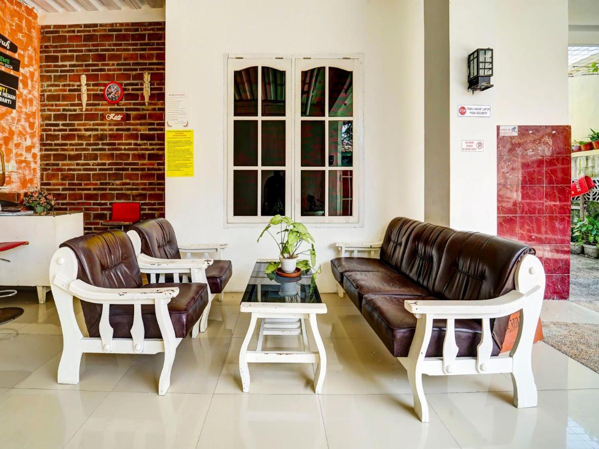 Super Oyo 91173 Guesthouse King Puntodewo Pakualaman Bagian luar foto